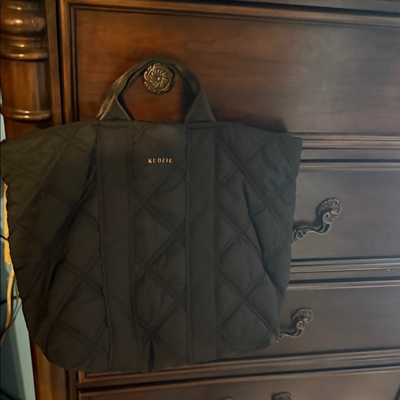 KEDZIE Black Quilted Tote Bag - Picture 3 of 10
